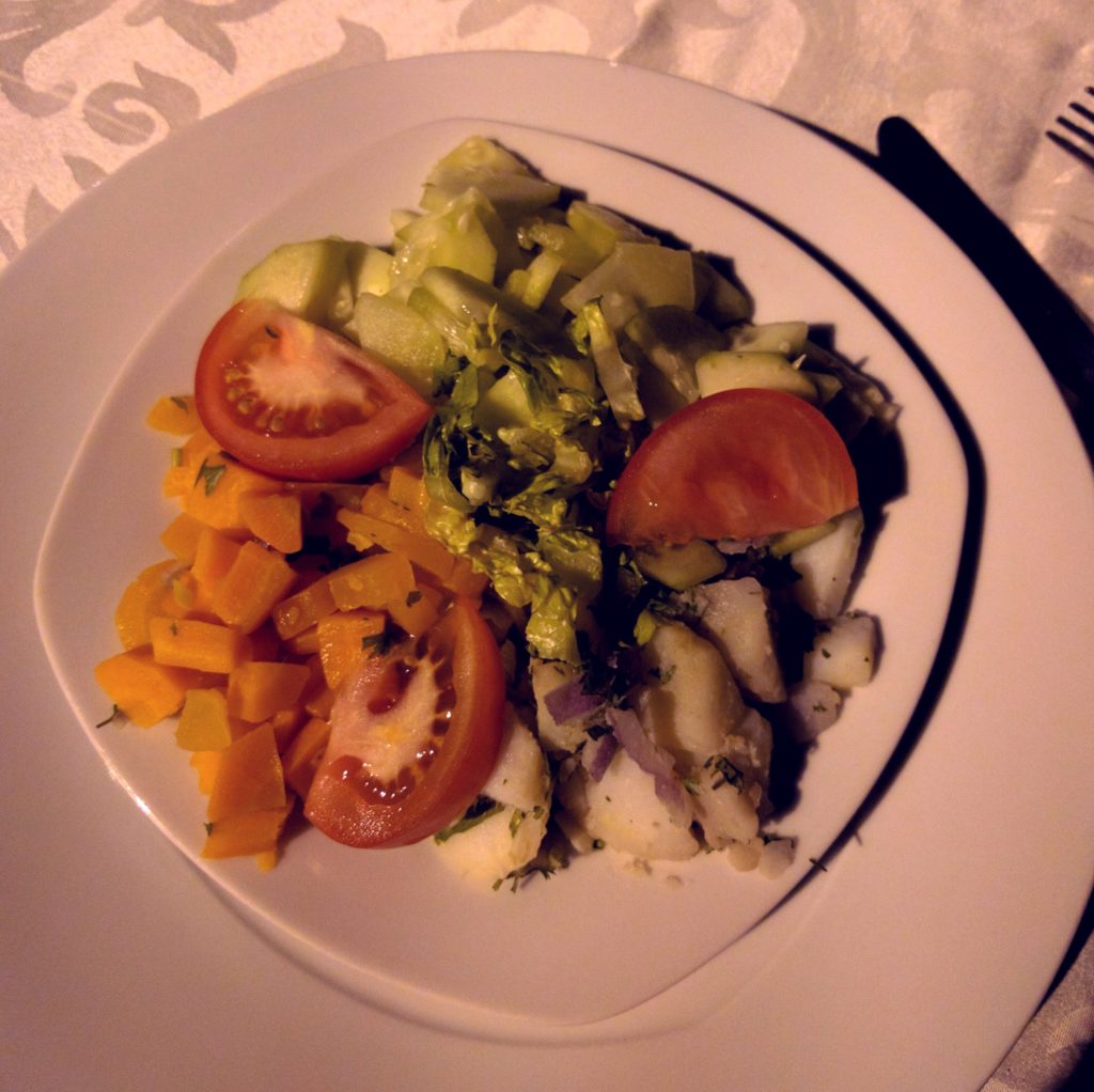 A successfully vegan, if perhaps uninspiring salad.